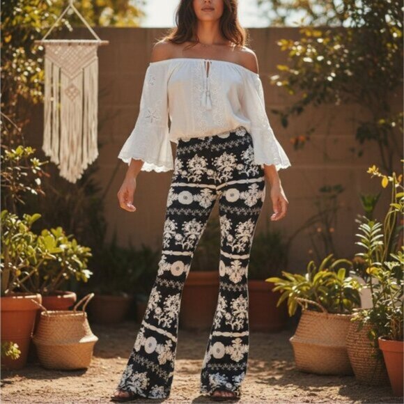 Show Me Your Mumu ✦ Printed Bell Bottom Pants ✦ Navy Blue White Boho Flared XS